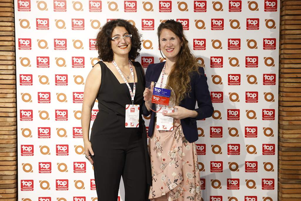 Elena de la Fuente e Inés López, representantes de BioMérieux