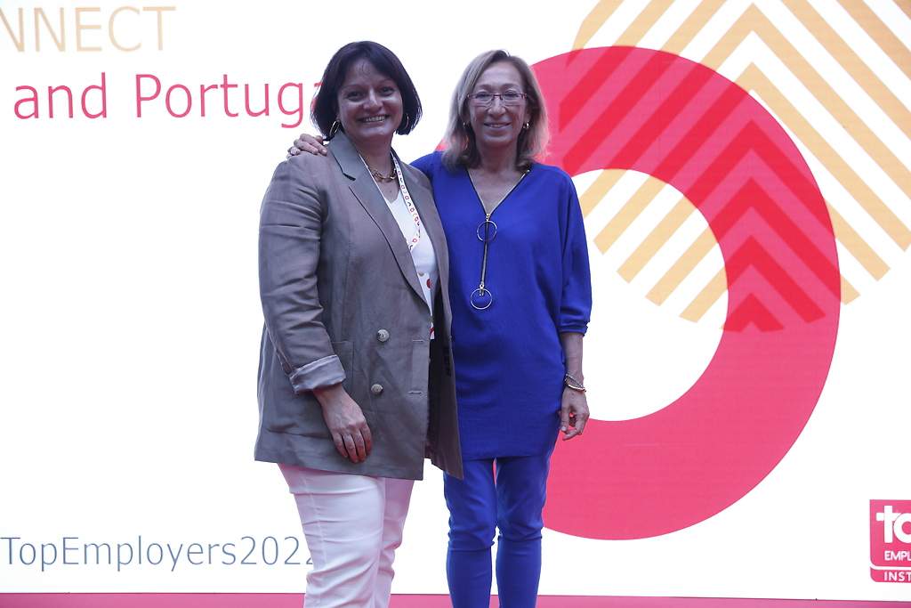 María José Fraile y Charo González, representantes de Cegid Meta4
