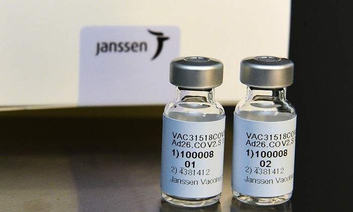 vacuna-JJ.jpg
