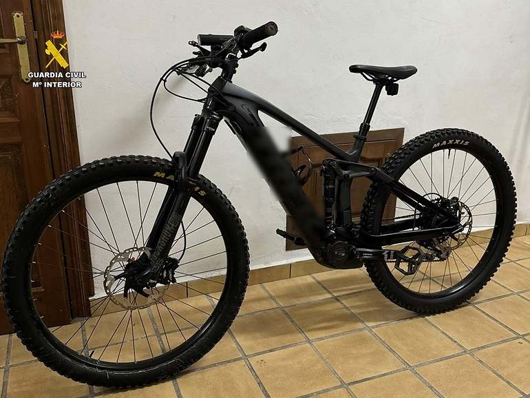 La bicicleta acabó en manos de su legítimo dueño