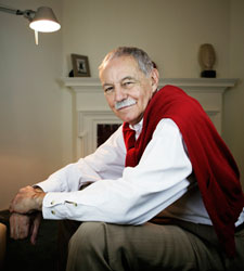 eduardo-mendoza.jpg