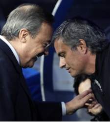 Florentino Pérez respalda a Mourinho: "Será mi entrenador al menos hasta 2016"