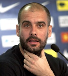 Guardiola-mano-cuello-rp-2011-efe.jpg