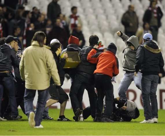 Paliza a un radical en el campo