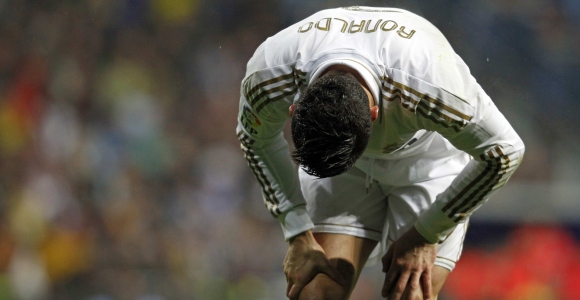 Las críticas a <b>Cristiano Ronaldo</b> disparan las dudas sobre su continuidad en Madrid
