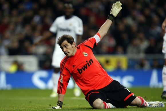 Casillas-parada-Valencia-reuters-2013.jpg