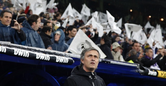 El 'exhibisicionismo' de Mourinho y su viaje a Londres moletan en el Real Madrid
