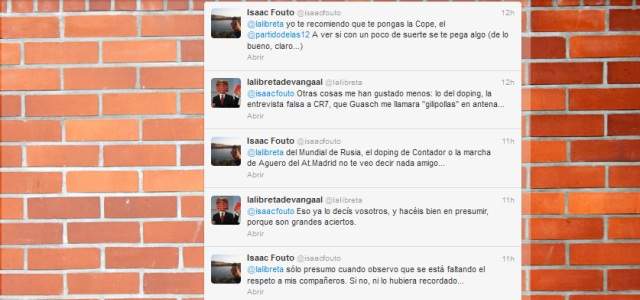 Libreta-tweets-falcao-2012.jpg