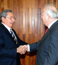 moratinos_castro.jpg