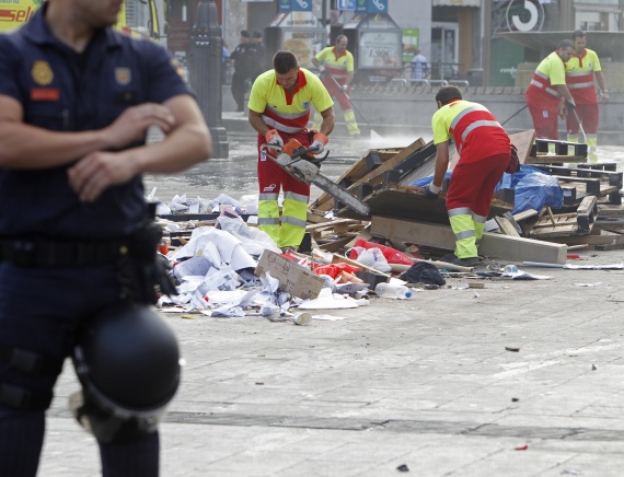 Los últimos restos de la acampada