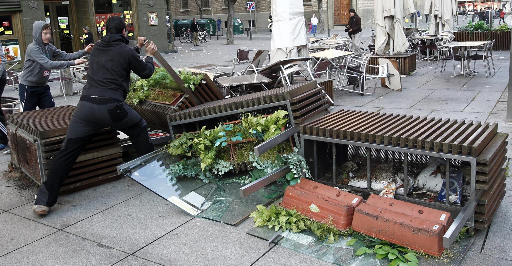 Destrozos en Pamplona