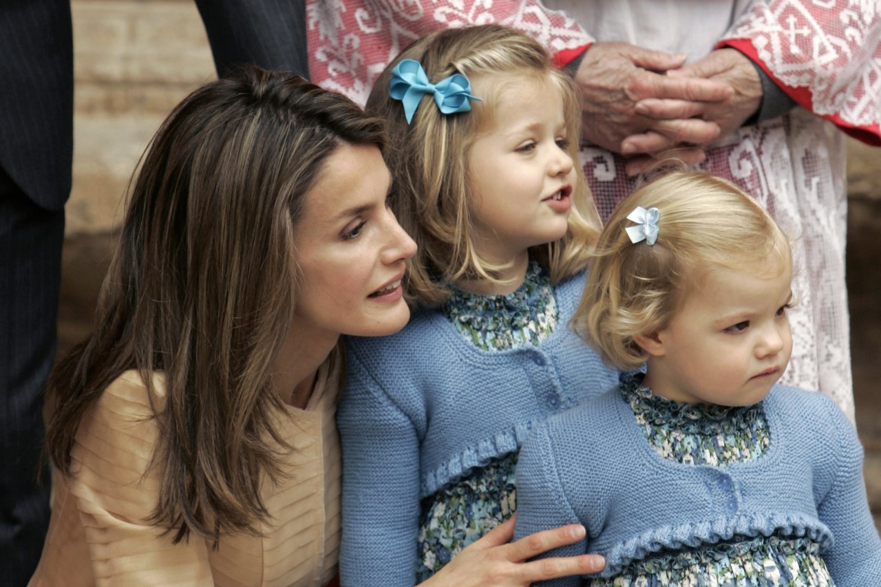 La princesa Letizia con sus dos hijas