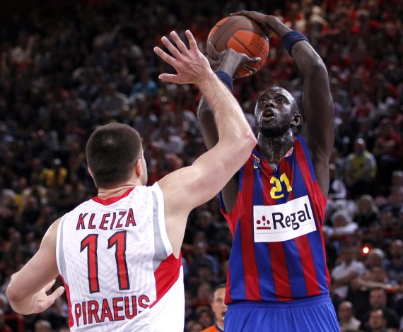 Ndong contra Kleiza