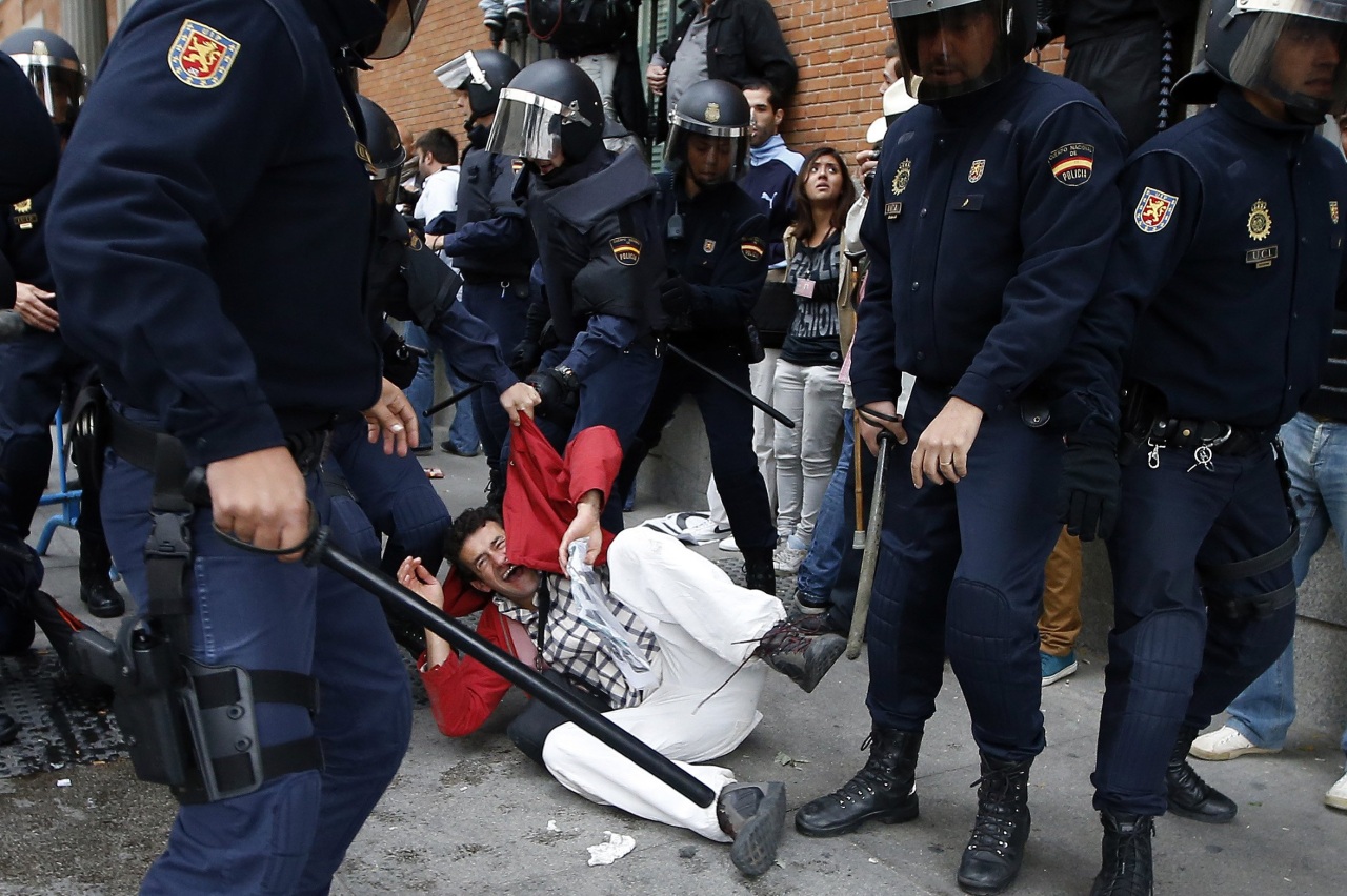 Carga policial en Neptuno