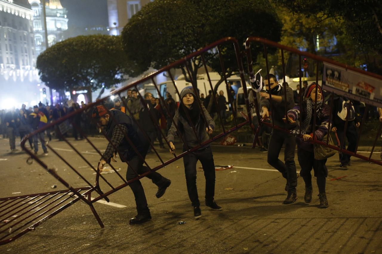Enfrentamientos, violencia callejera y cargas