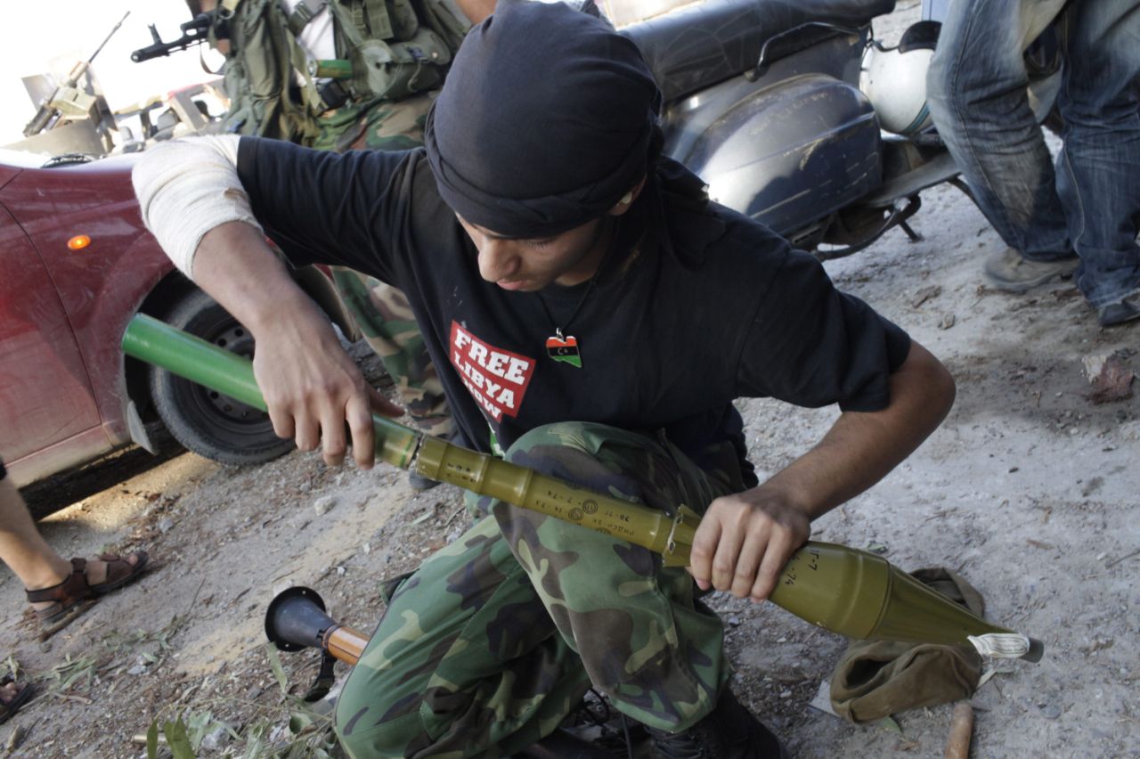 Continúa el avance de los rebeldes