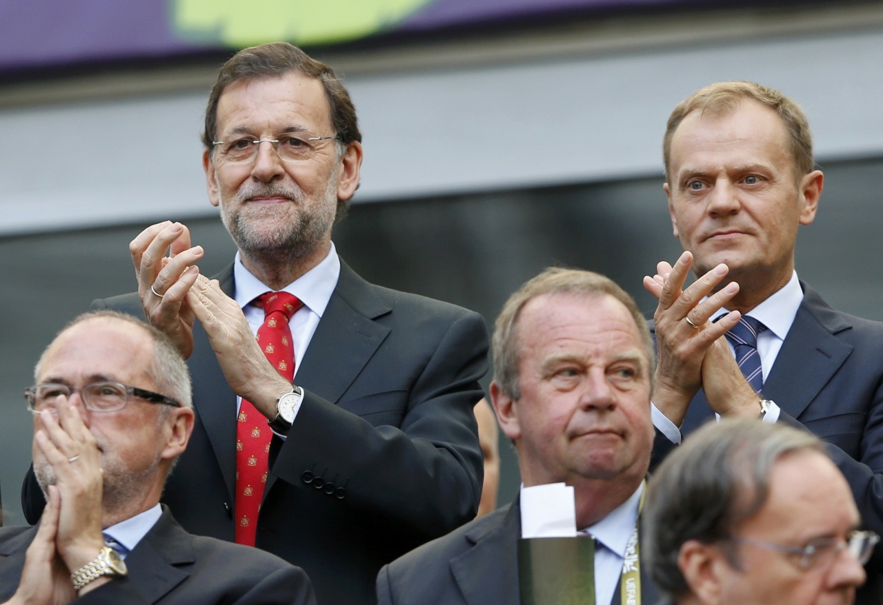 <b>Rajoy aplaude</b>