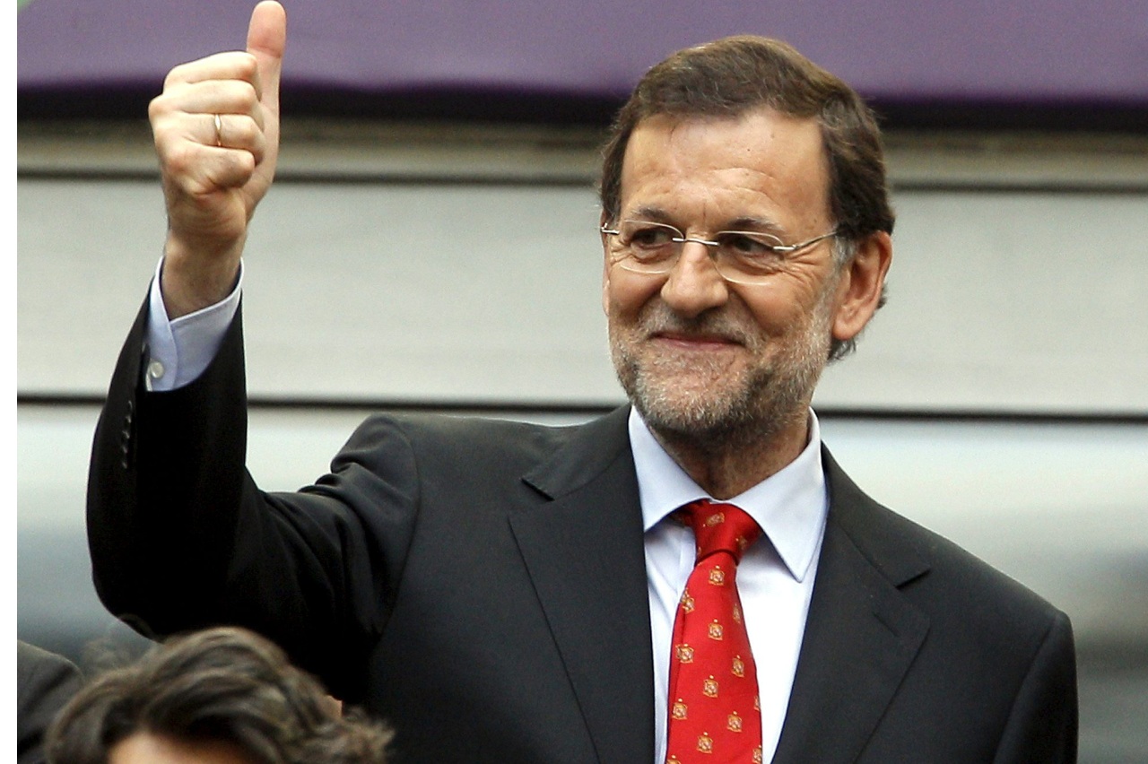 <b>Rajoy saluda al público</b>