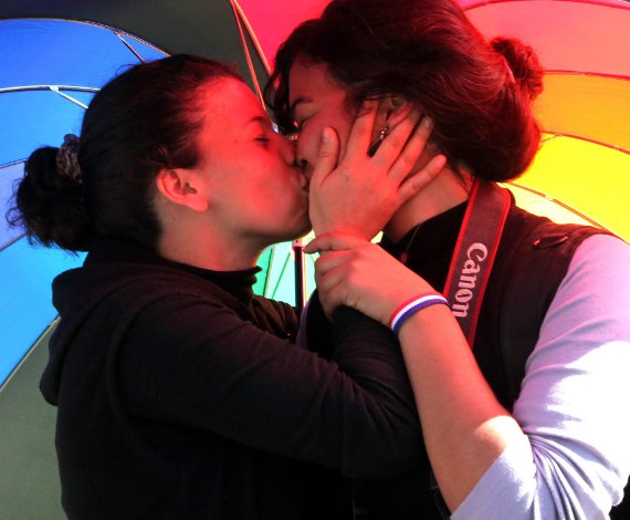 Besos en honor a la libertad