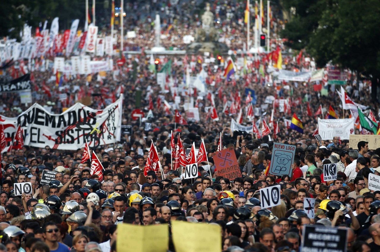 Multitudinaria protesta en Madrid