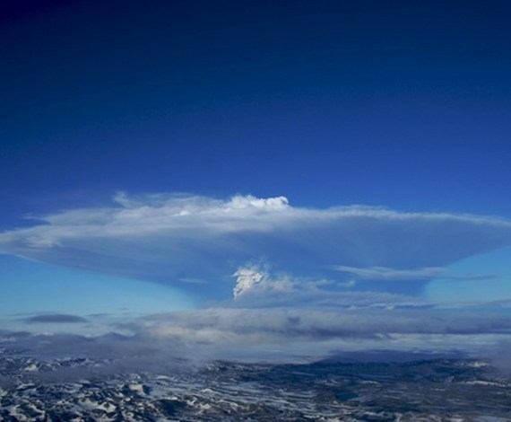 Otro volcán islandés paraliza Europa