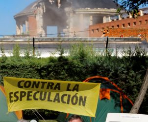 Los protestantes con tiendas de campaña