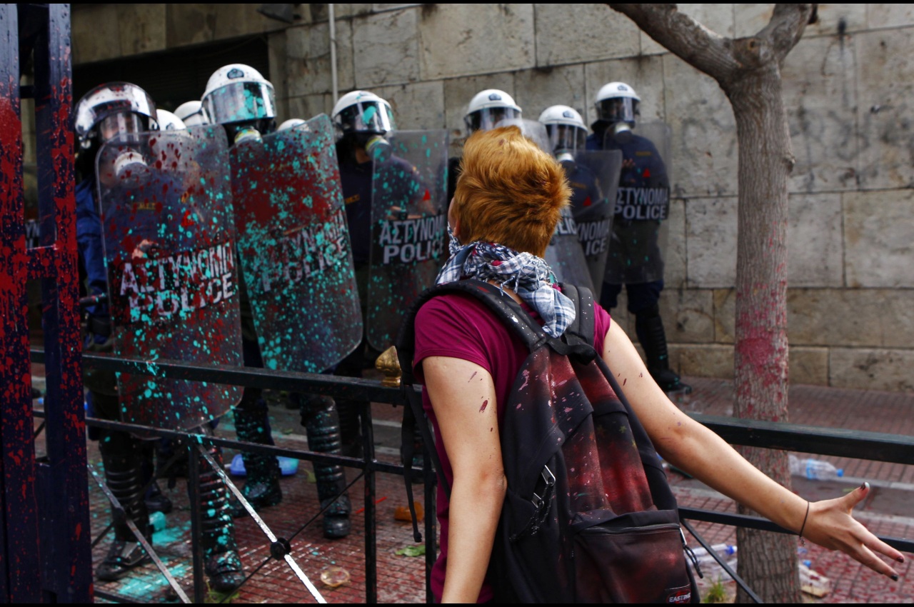 Atenas 'recibe' a Merkel