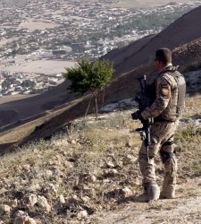 Abuchean a un soldado homosexual estadounidense durante un debate republicano
