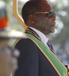 mugabe_banda_presidencial.jpg