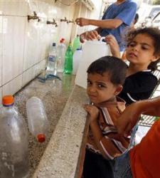 palestinos_agua.jpg