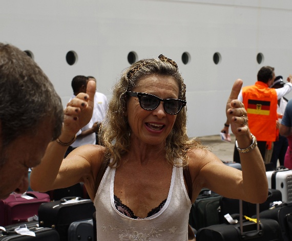 Llegada del 'Costa Allegra'