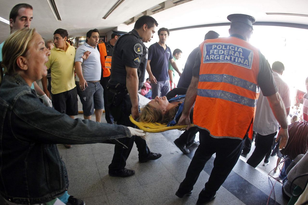 Un tren descarrilla en Buenos Aires