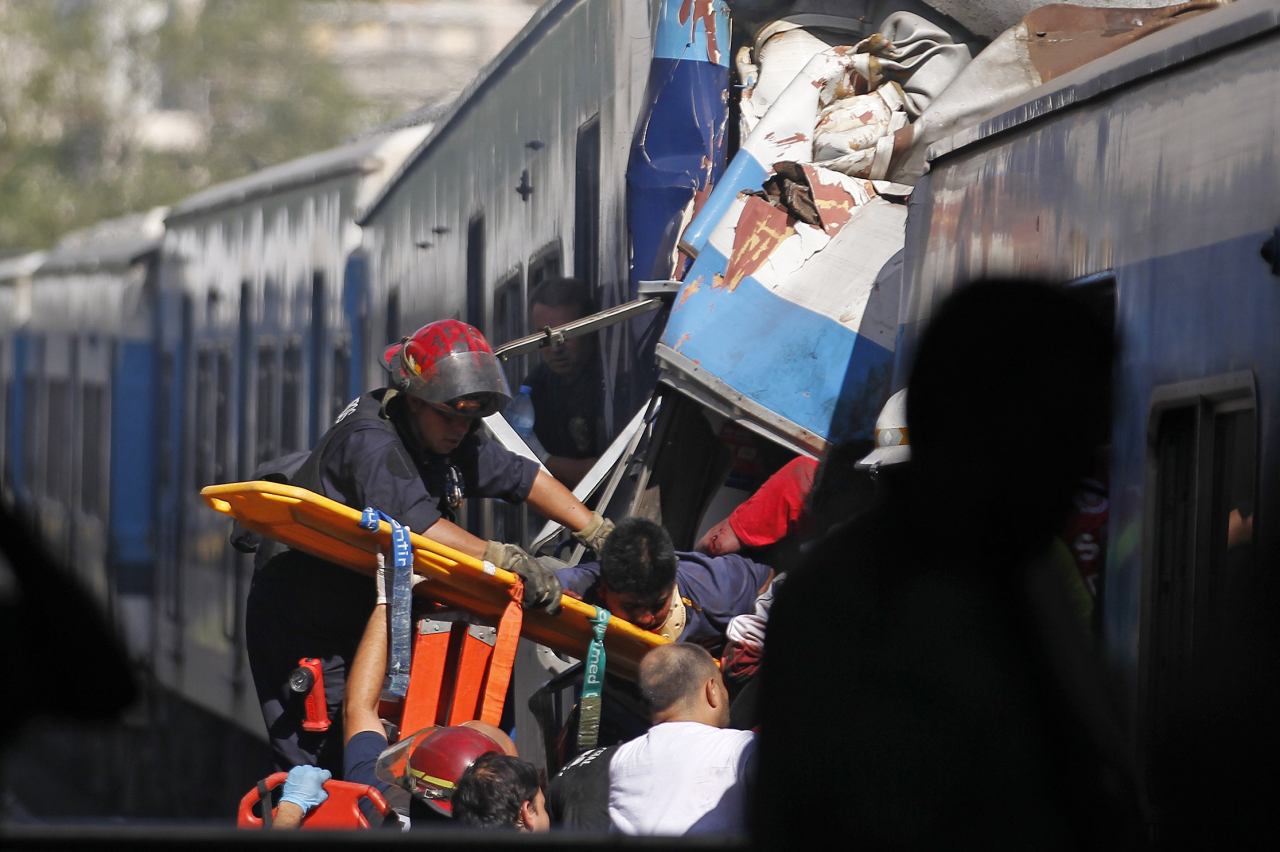 Un tren descarrilla en Buenos Aires