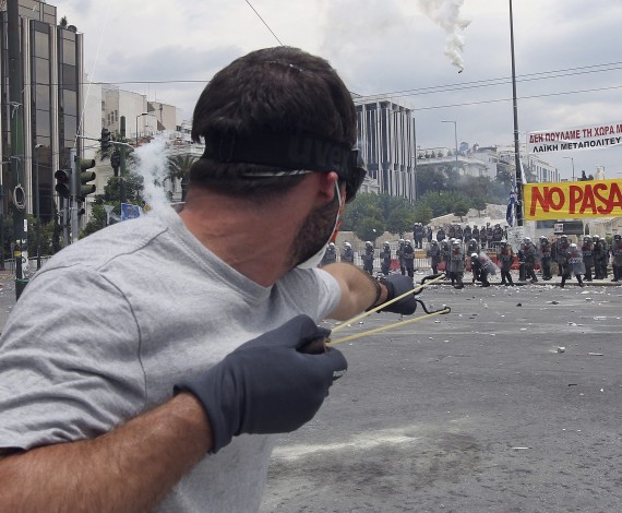 Nueva jornada de disturbios en Grecia
