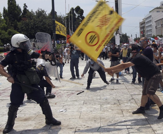 Nueva jornada de disturbios en Grecia