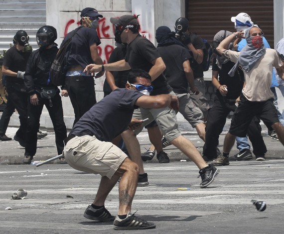 Nueva jornada de disturbios en Grecia