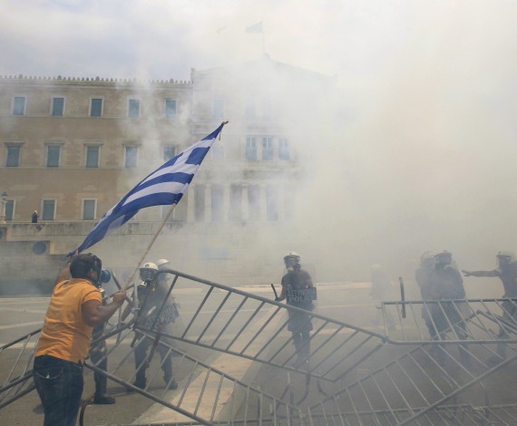 Nueva jornada de disturbios en Grecia