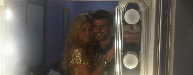 shakira-pique-backstage.jpg