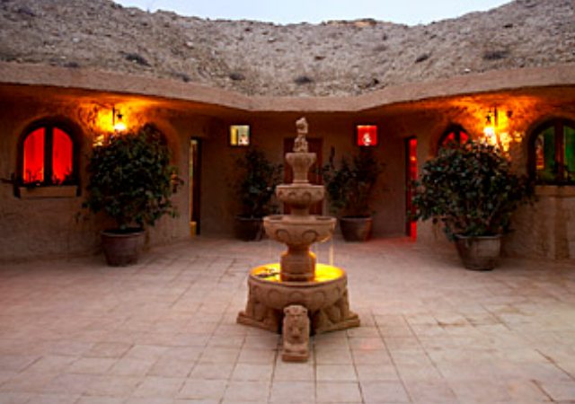 Hotel Cueva Tardienta Monegros