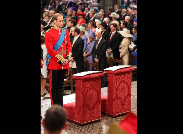 El Príncipe Guillermo en el altar