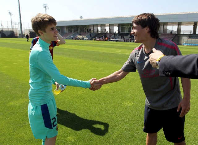 Las imágenes de Justin Bieber jugando con el Barça