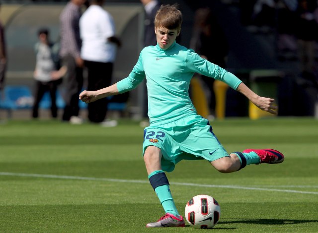 Las imágenes de Justin Bieber jugando con el Barça
