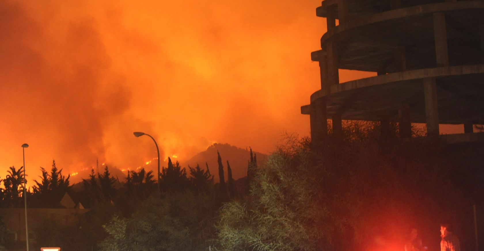 Incendio sin control en Málaga