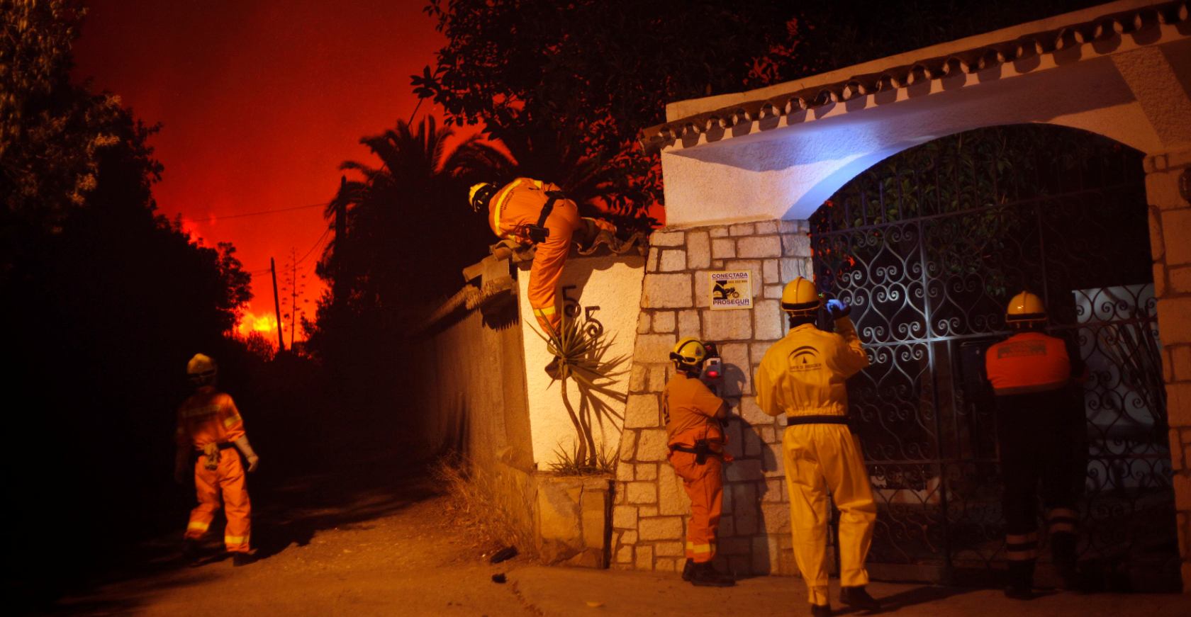 Incendio sin control en Málaga