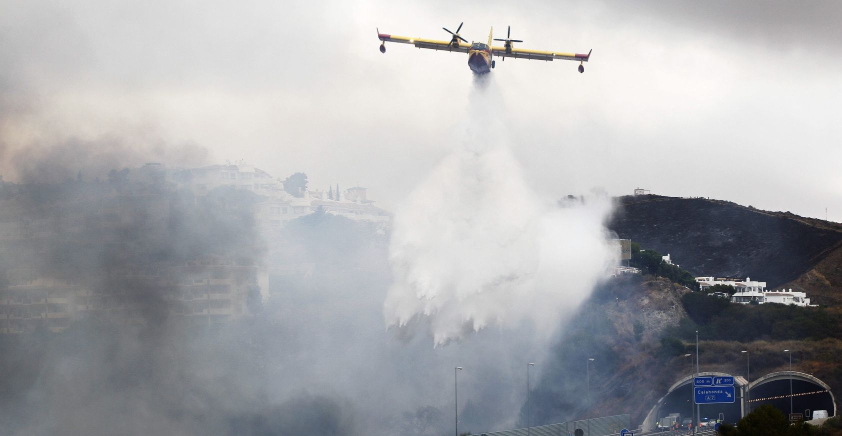 Incendio sin control en Málaga