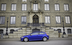 Volvo:C30(2.0D R-Design)