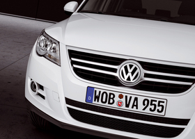 Volkswagen:Tiguan(R-Line 2.0 TSI 200 CV 4Motion)
