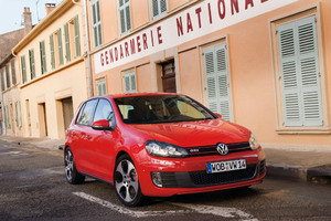 Volkswagen:Golf(GTI 2.0 TSI 210 CV Manual 6 vel.)
