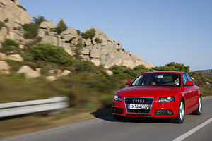 Audi:A4(2.0 TDI 143 CV quattro 6 vel. DPF)