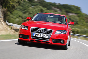Audi:A4(2.0 TDI 143 CV quattro 6 vel. DPF)